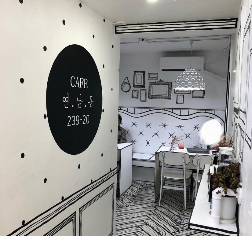Cómo se ve un café cómico bidimensional en Seúl Cómo se ve un café cómico bidimensional en Seúl