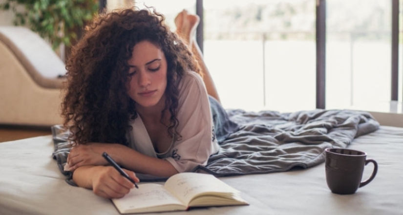 Cómo superar una ruptura con un ser querido usando un cuaderno
