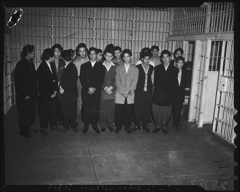 Cómo un traje elegante se convirtió en un símbolo de las protestas raciales y contra la guerra Cómo un traje elegante se convirtió en un símbolo de las protestas raciales y contra la guerra