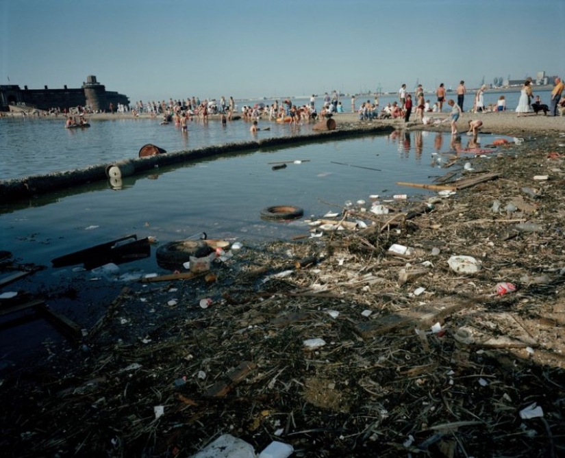 Cómo vivía el Liverpool a principios de los 80: fotos sinceras del controvertido fotoperiodista Martin Parr