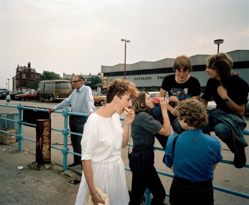 Cómo vivía el Liverpool a principios de los 80: fotos sinceras del controvertido fotoperiodista Martin Parr