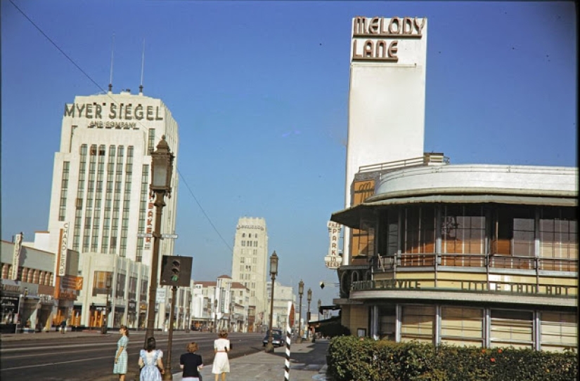 Color photographs of peaceful Los Angeles during and after World War II