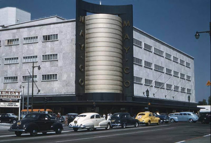 Color photographs of peaceful Los Angeles during and after World War II