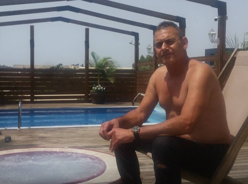 Como se sabe, el Israelí ladrón se convirtió en un héroe nacional Como se sabe, el Israelí ladrón se convirtió en un héroe nacional