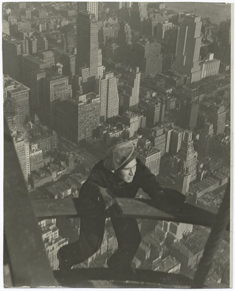 Construction of the Empire State Building