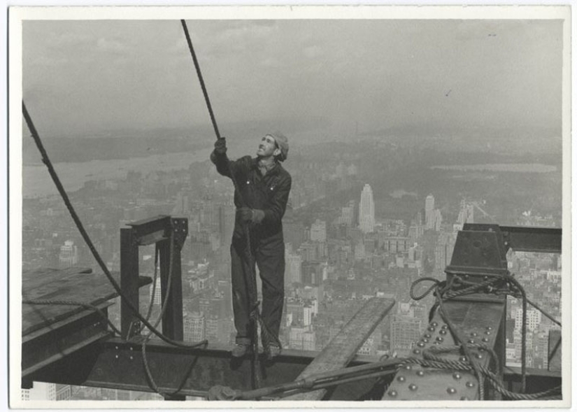 Construction of the Empire State Building