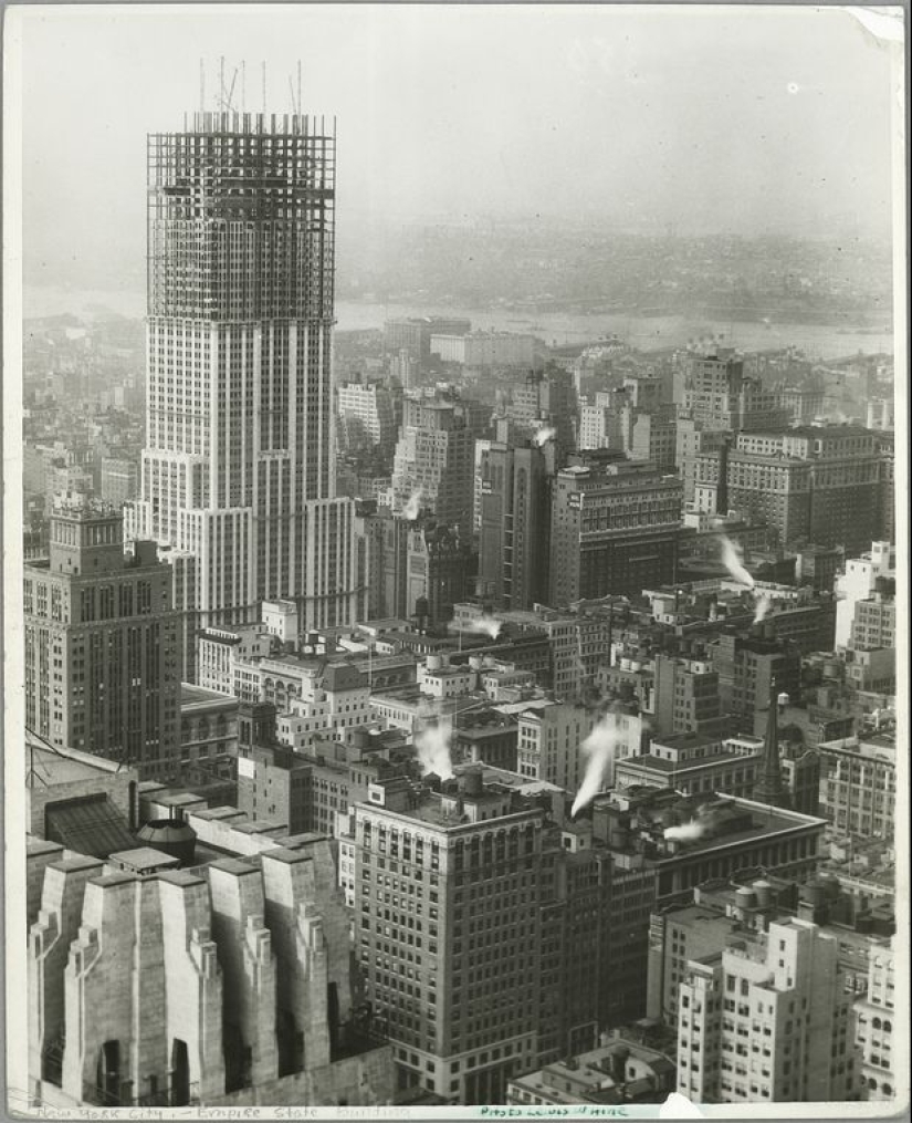 Construction of the Empire State Building