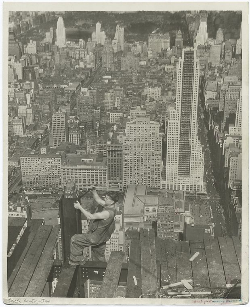 Construction of the Empire State Building