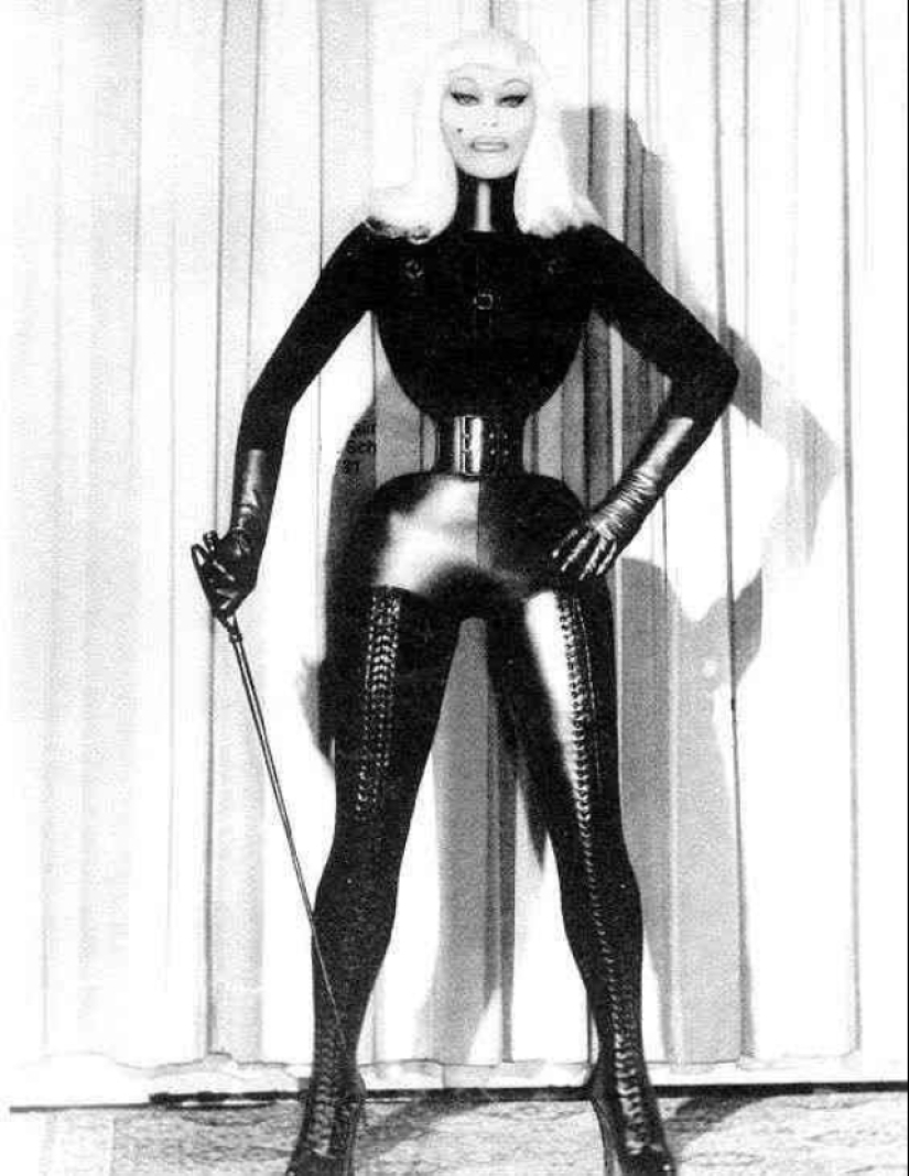 Cora Corsette is a fetish model from the 70s with a phenomenally narrow waist.