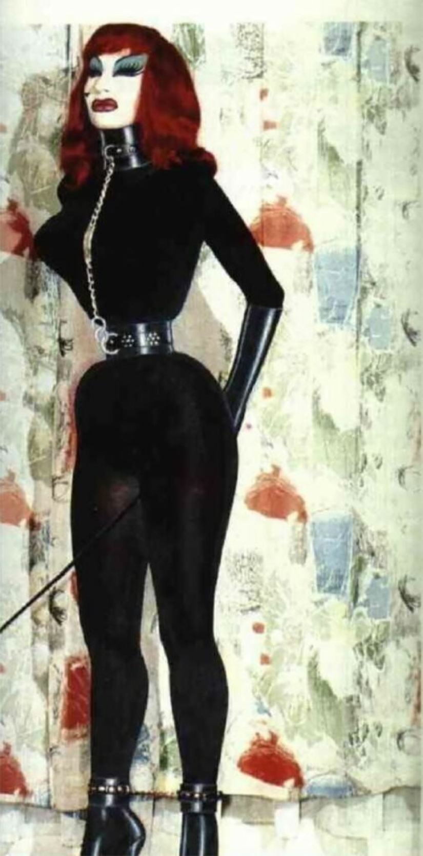 Cora Corsette is a fetish model from the 70s with a phenomenally narrow waist.