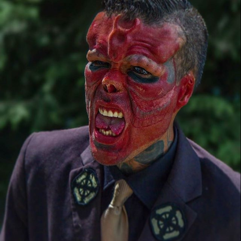 Cosas locas que los fans hacen por el bien de sus ídolos Cosas locas que los fans hacen por el bien de sus ídolos