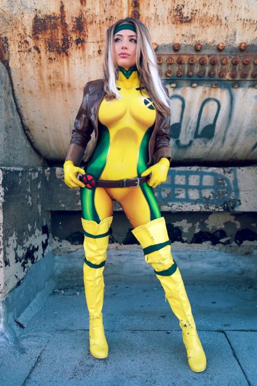 Cosplay caliente de la actriz y modelo Liz Katz