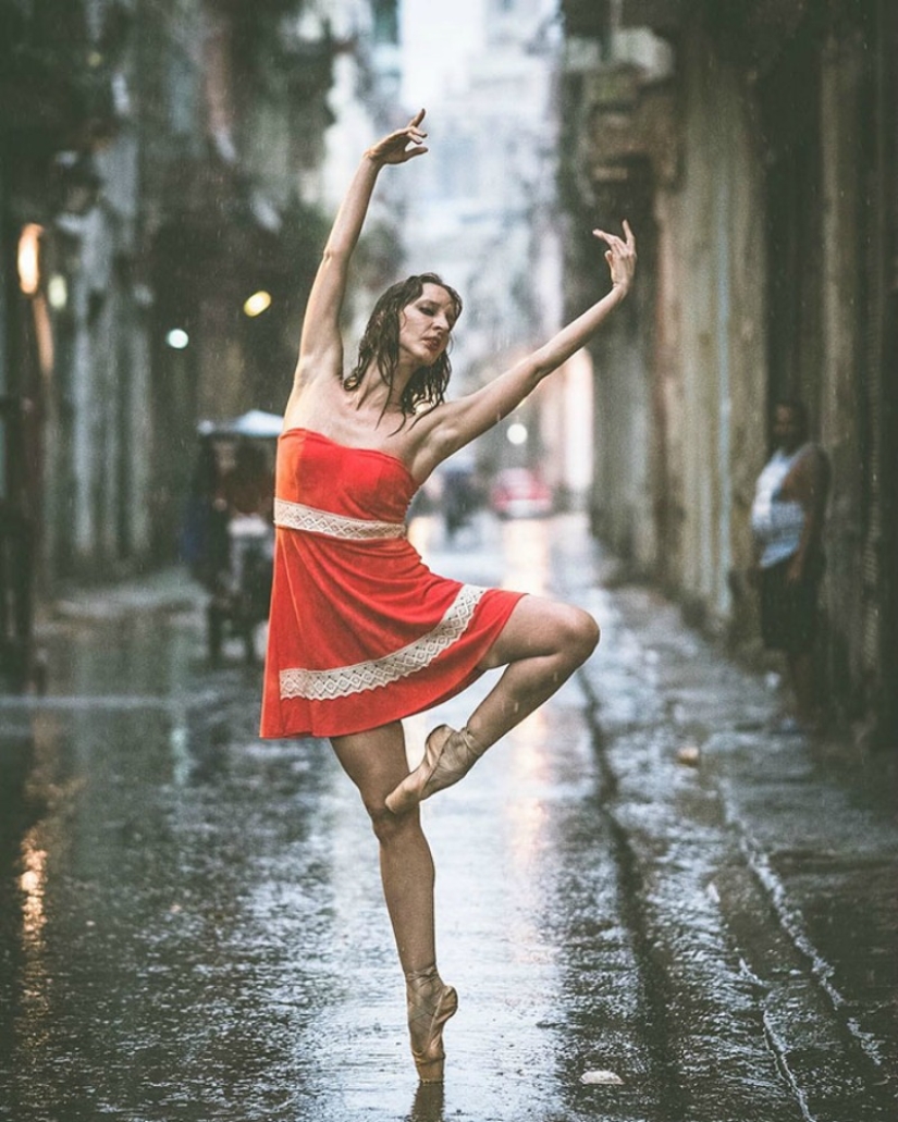 Cuban passion and Russian Ballet School: street shots of dancers Cuban passion and Russian Ballet School: street shots of dancers