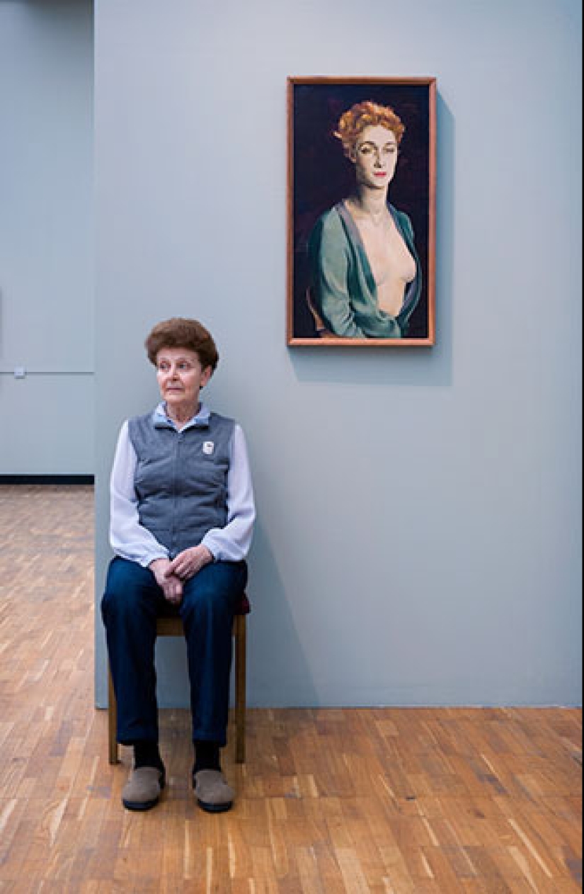 Curiosa serie fotográfica " Cuidadores de Museos Rusos» Curiosa serie fotográfica " Cuidadores de Museos Rusos»