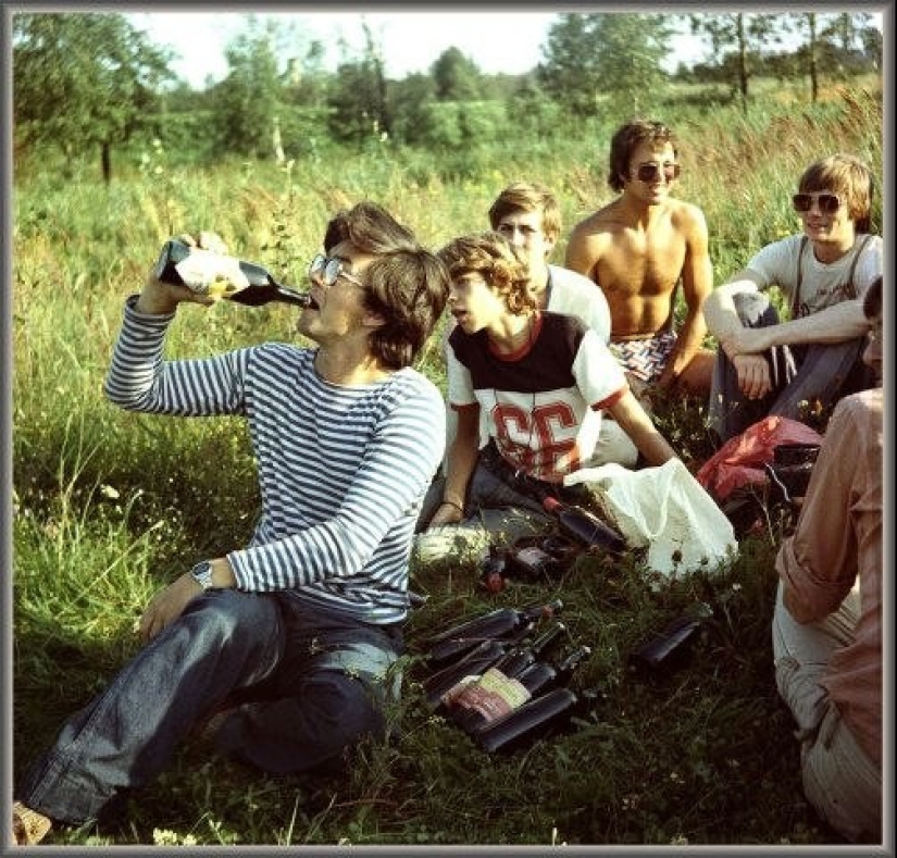 Dad — a glass of port wine: how and what Russian rock stars drank Dad — a glass of port wine: how and what Russian rock stars drank