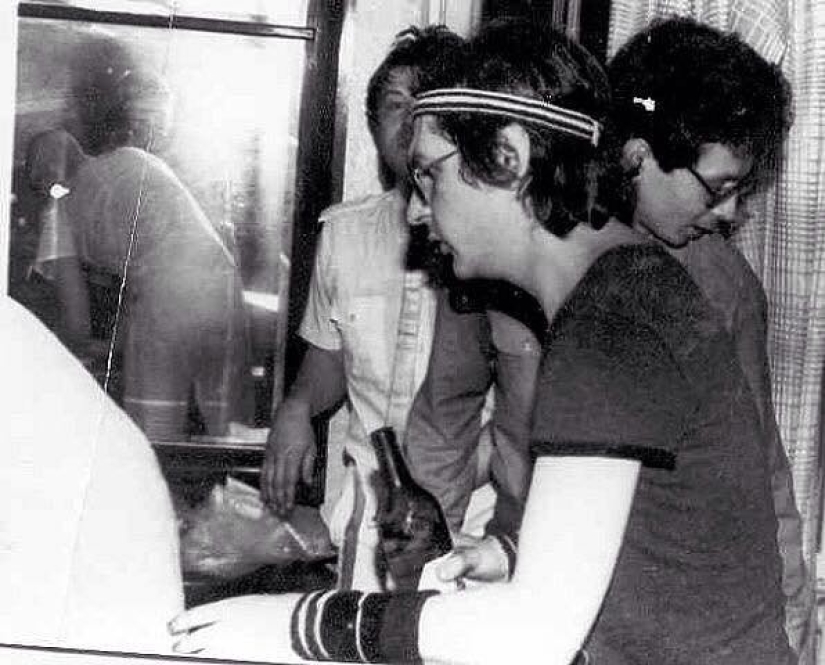 Dad — a glass of port wine: how and what Russian rock stars drank Dad — a glass of port wine: how and what Russian rock stars drank