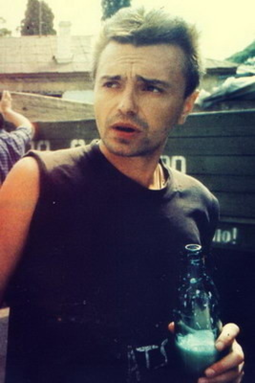 Dad — a glass of port wine: how and what Russian rock stars drank Dad — a glass of port wine: how and what Russian rock stars drank