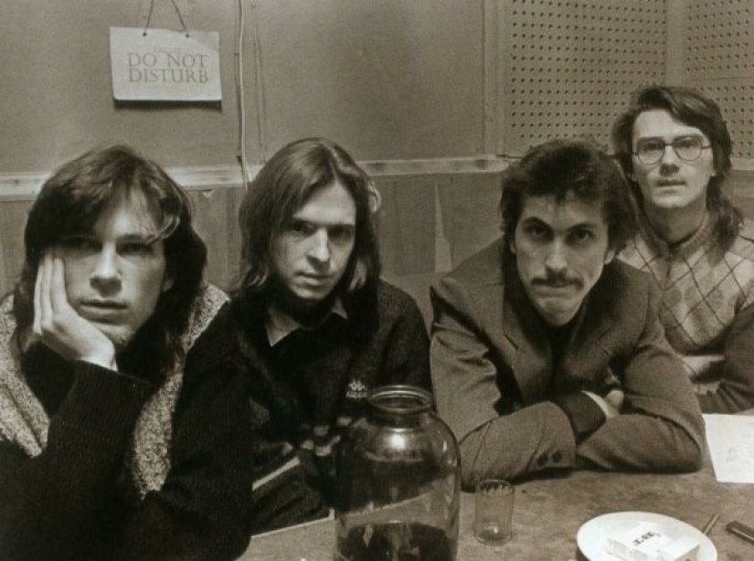 Dad — a glass of port wine: how and what Russian rock stars drank Dad — a glass of port wine: how and what Russian rock stars drank