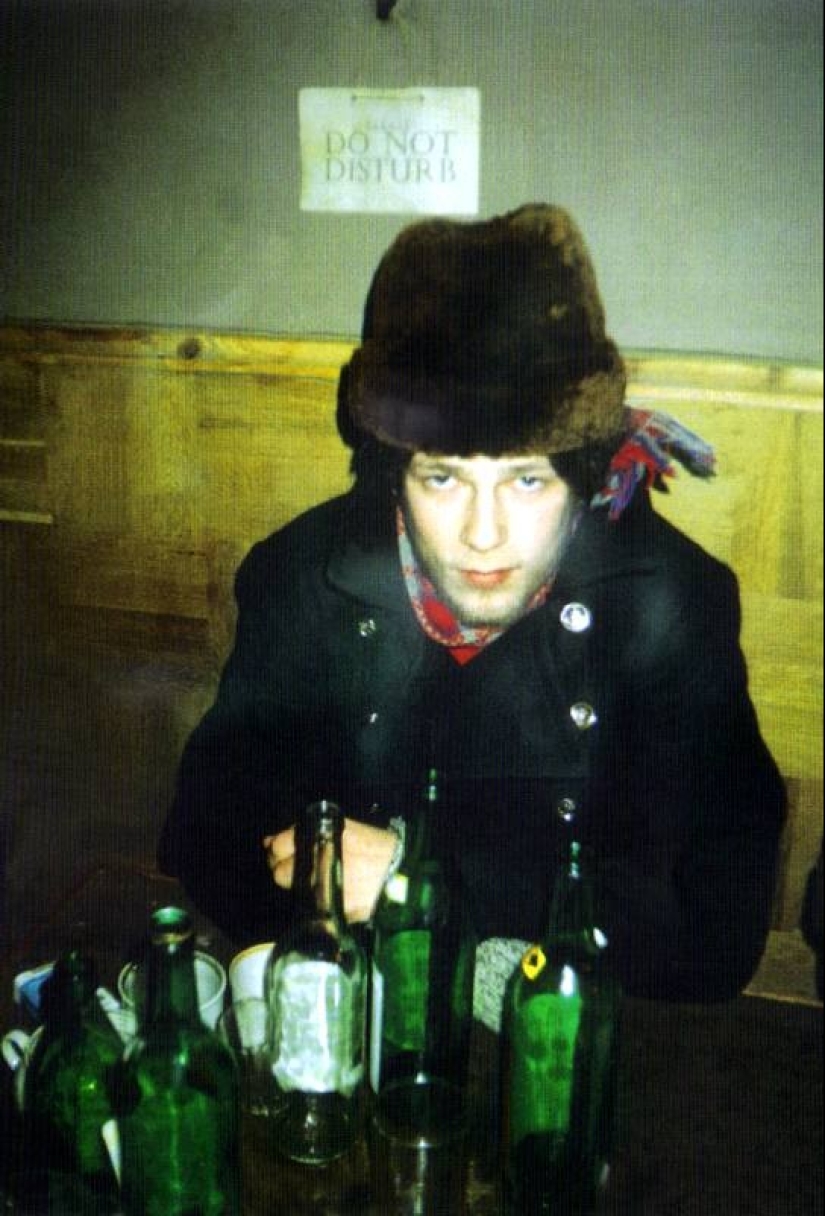 Dad — a glass of port wine: how and what Russian rock stars drank Dad — a glass of port wine: how and what Russian rock stars drank