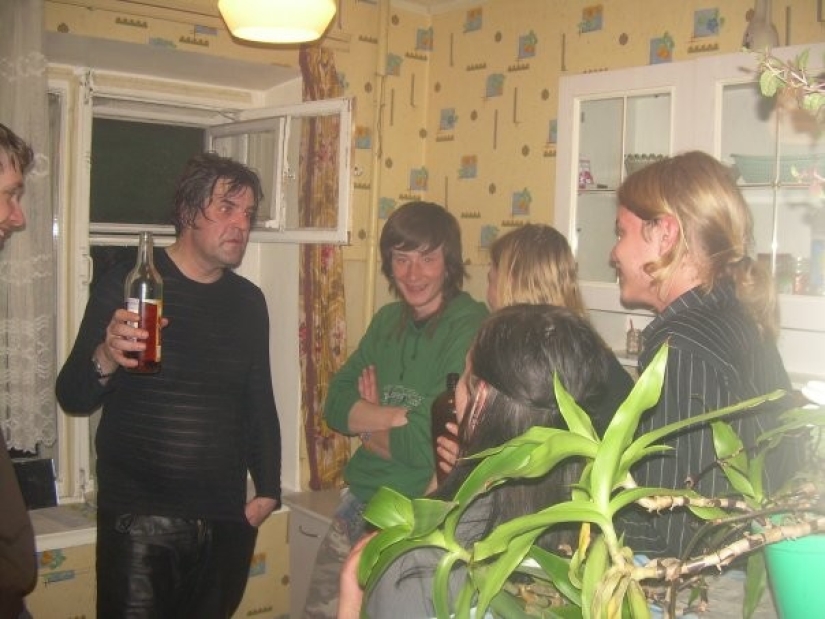 Dad — a glass of port wine: how and what Russian rock stars drank Dad — a glass of port wine: how and what Russian rock stars drank