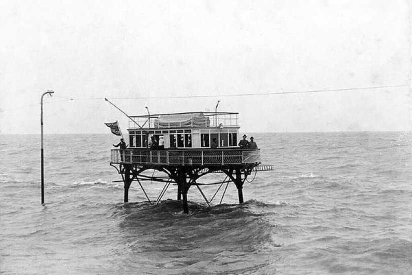 "Daddy Long Legs" - the strangest transport of the Victorian era