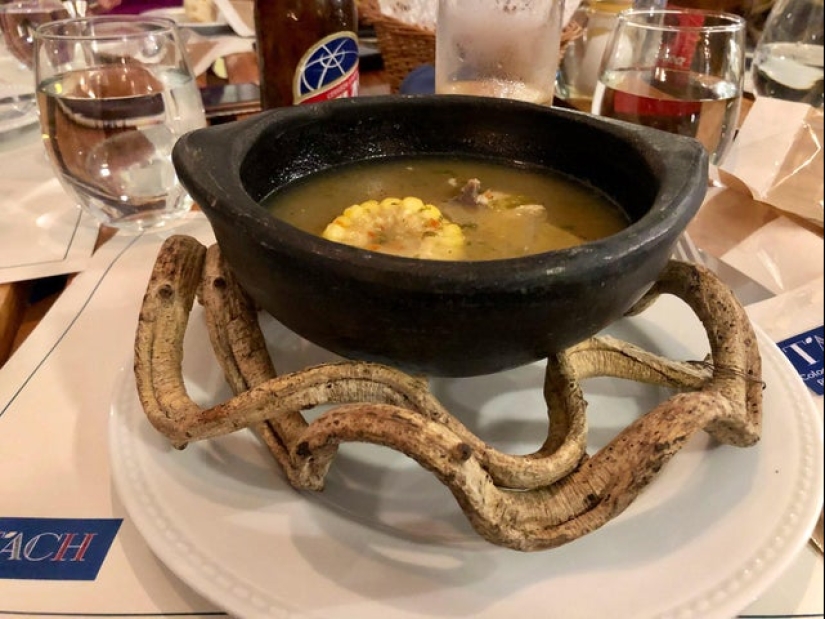 "¡Dame un plato!": 22 de los ejemplos más locos de servir platos "¡Dame un plato!": 22 de los ejemplos más locos de servir platos