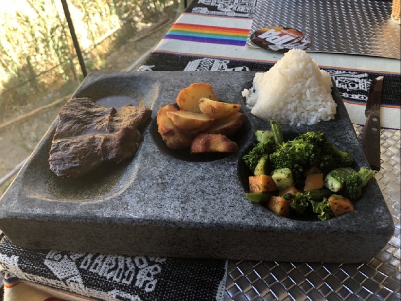 "¡Dame un plato!": 22 de los ejemplos más locos de servir platos "¡Dame un plato!": 22 de los ejemplos más locos de servir platos