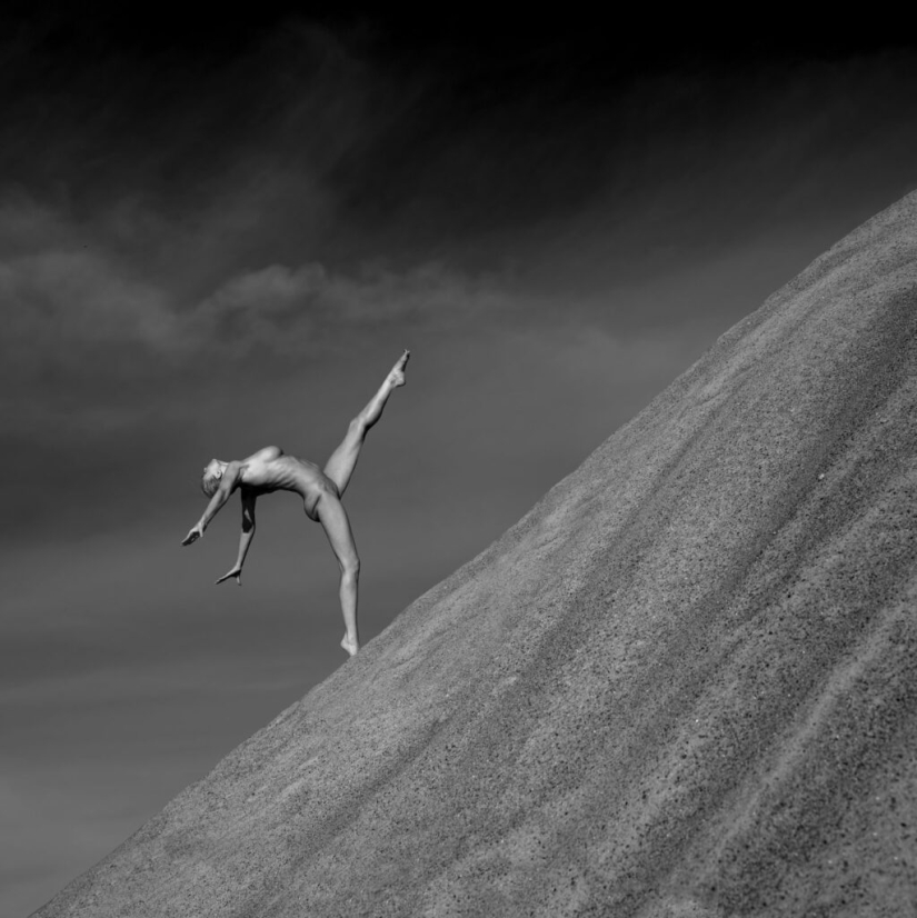 Dark fantasies in nude style from photographer Gobotoru