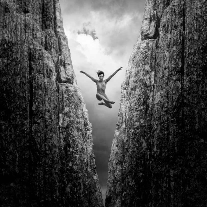 Dark fantasies in nude style from photographer Gobotoru