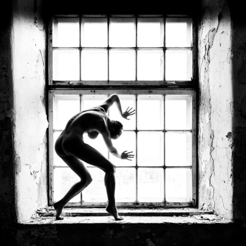 Dark fantasies in nude style from photographer Gobotoru