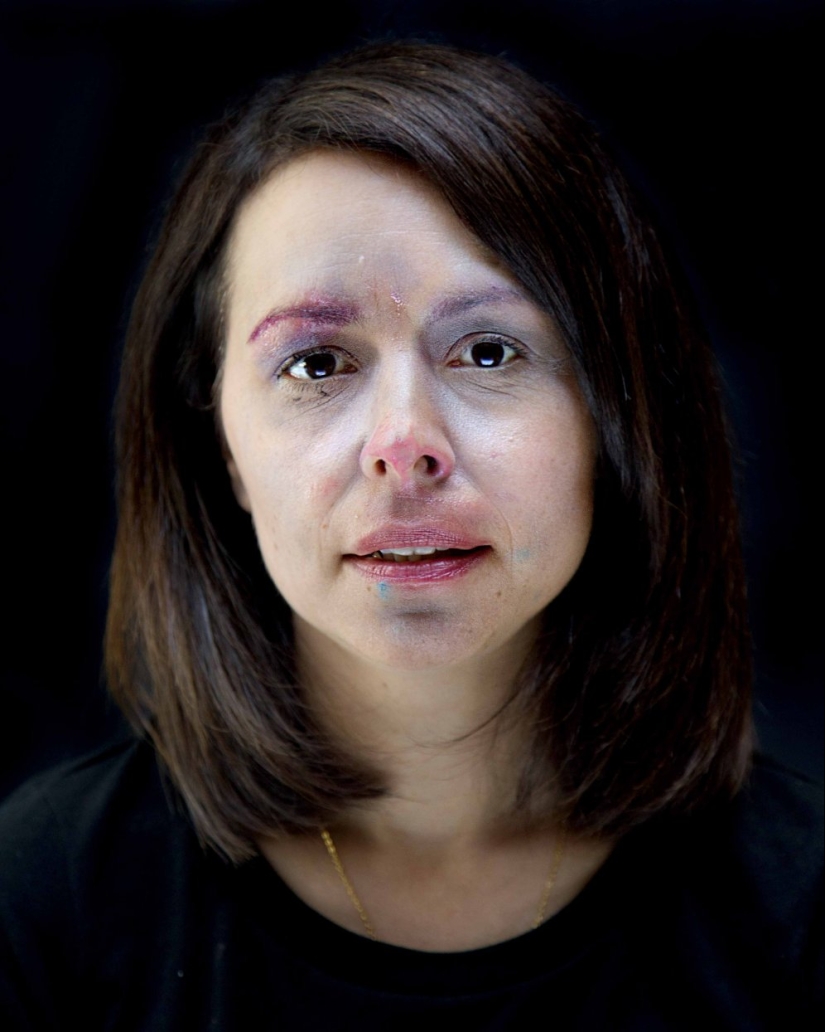 Daughters-mothers: little girls did their moms makeup