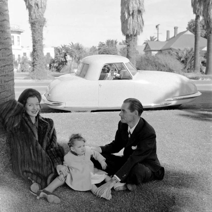 Davis Divan: a unique concept car 1940-ies