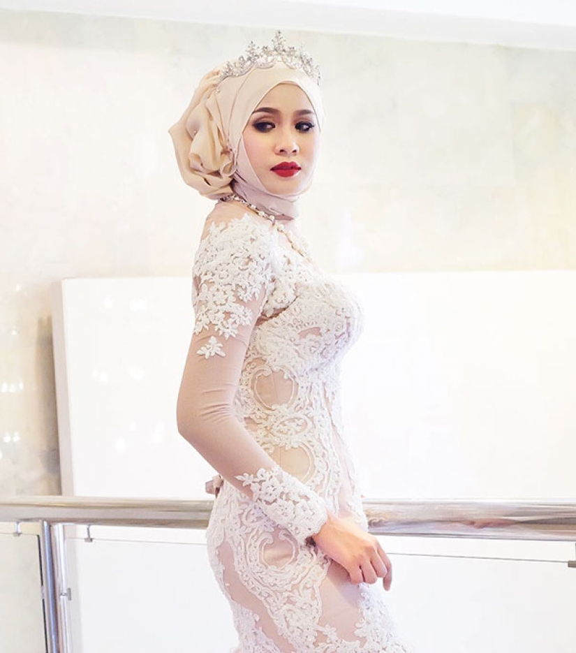 Dazzlingly beautiful brides in hijabs