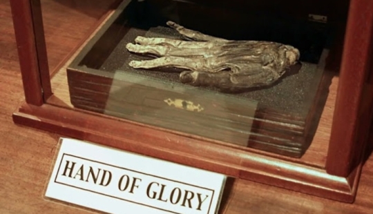 De la mano de la gloria — el misterioso exposición del Museo Británico Whitby