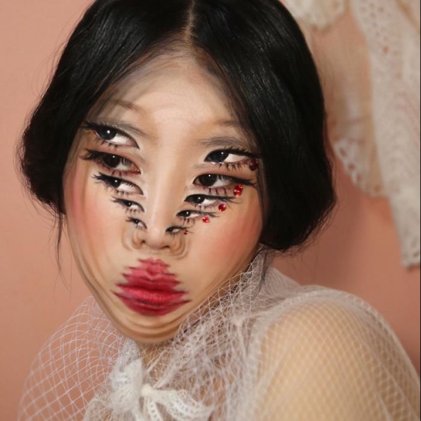Deception on the face: a Korean woman draws mind-blowing optical illusions Deception on the face: a Korean woman draws mind-blowing optical illusions