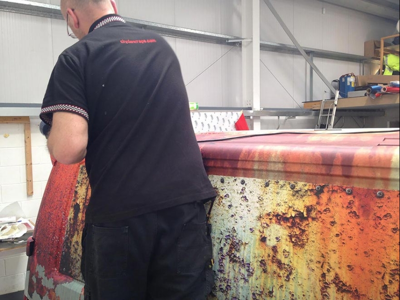 Definitivamente no te los robarán: camuflaje original que protegerá el coche de los ladrones Definitivamente no te los robarán: camuflaje original que protegerá el coche de los ladrones