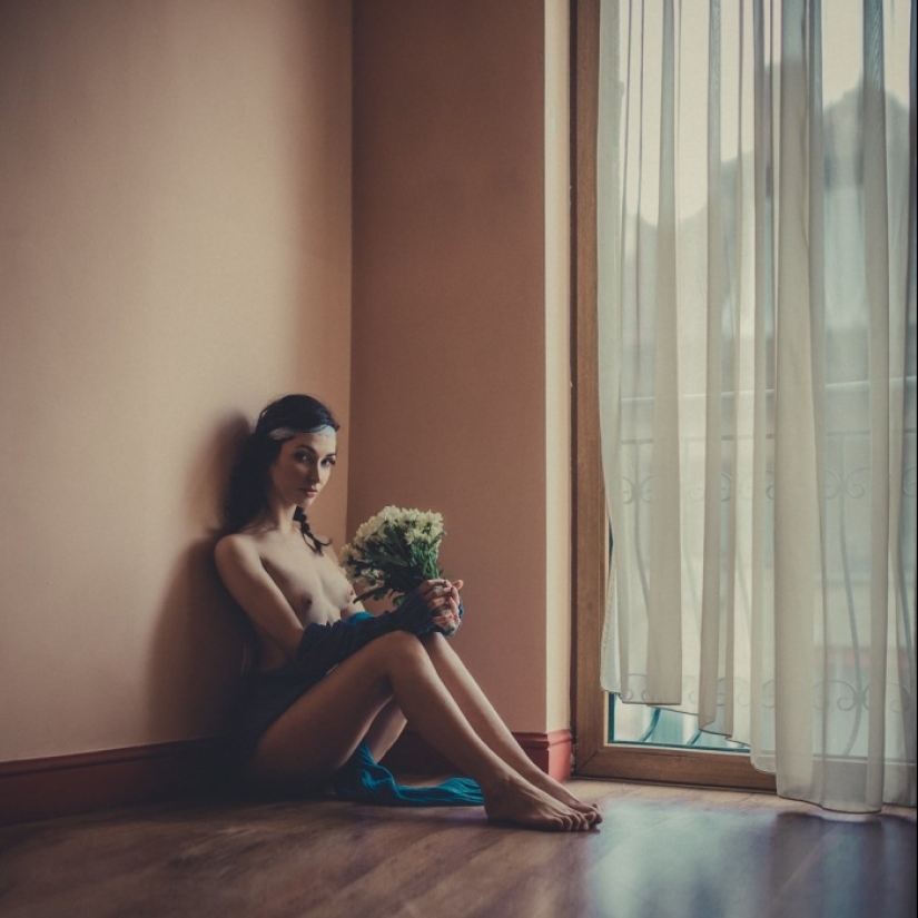 Delicate erotic works by Bulgarian photographer Kalynsky