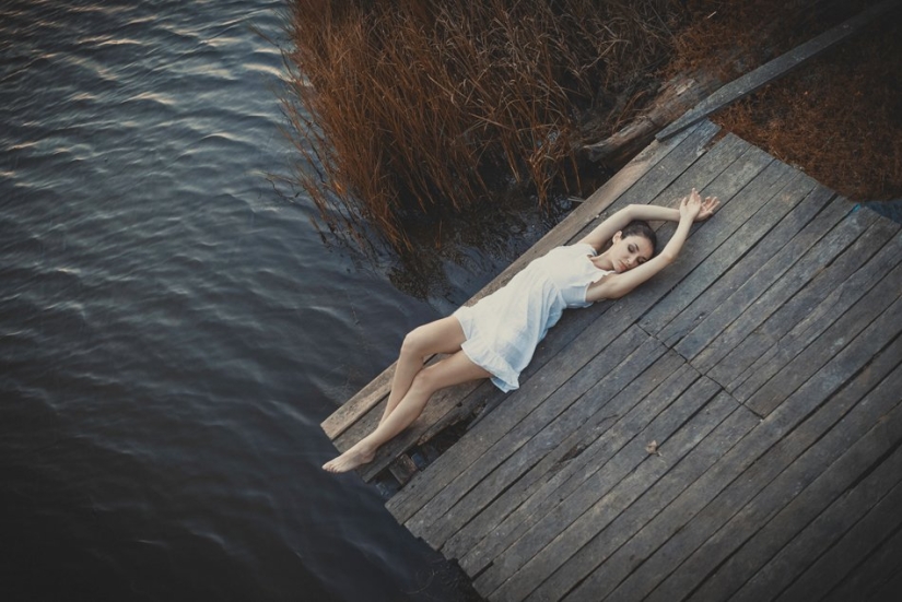 Delicate erotic works by Bulgarian photographer Kalynsky