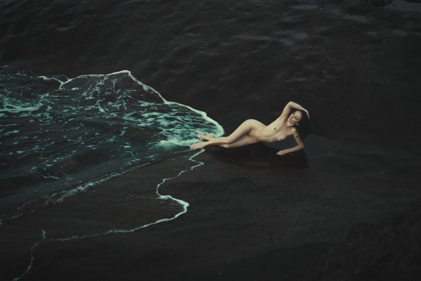 Delicate erotic works by Bulgarian photographer Kalynsky