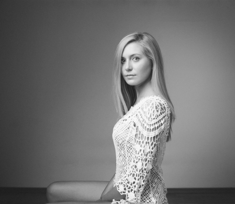 Delicate erotic works by Bulgarian photographer Kalynsky