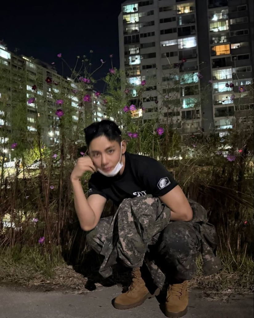 Dentro de los diarios de entrenamiento militar de BTS V, también conocido como "Sargento" Kim Taehyung