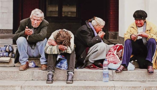 Depressive Hyperrealism in Semyon Faibisovich's Perestroika Paintings