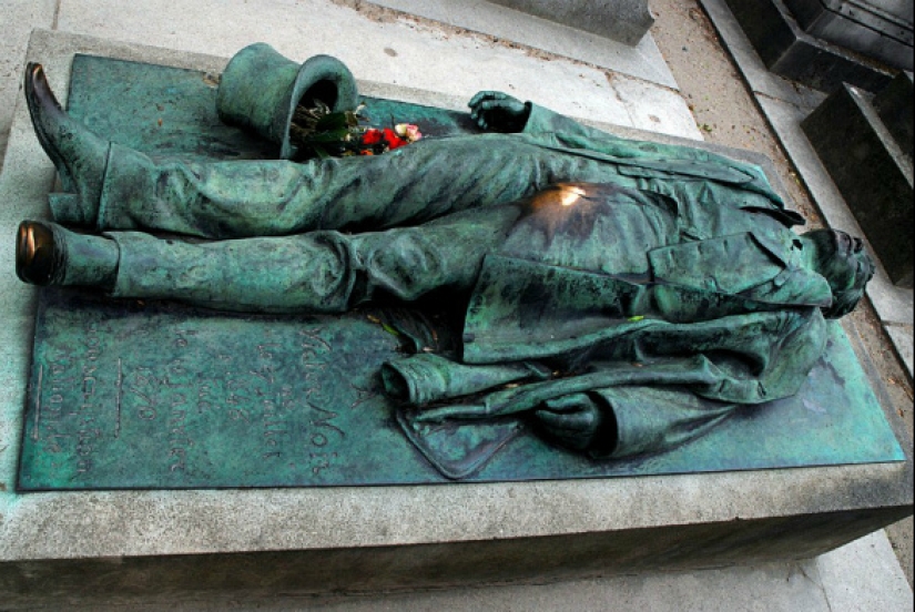 "Desgastado por los agujeros": vistas que se destruyen sin piedad " para la buena suerte" "Desgastado por los agujeros": vistas que se destruyen sin piedad " para la buena suerte"