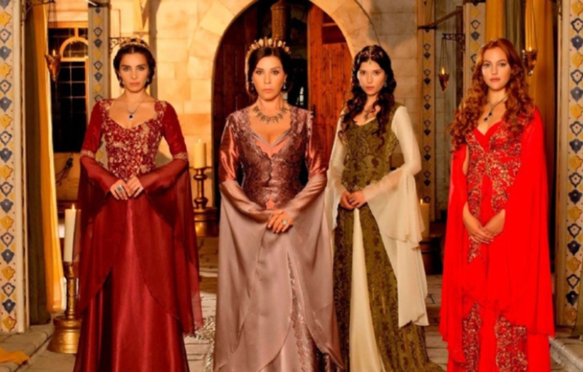 Desmontando mitos: toda La verdad sobre el amor, la boda y la familia en los Emiratos Árabes Desmontando mitos: toda La verdad sobre el amor, la boda y la familia en los Emiratos Árabes