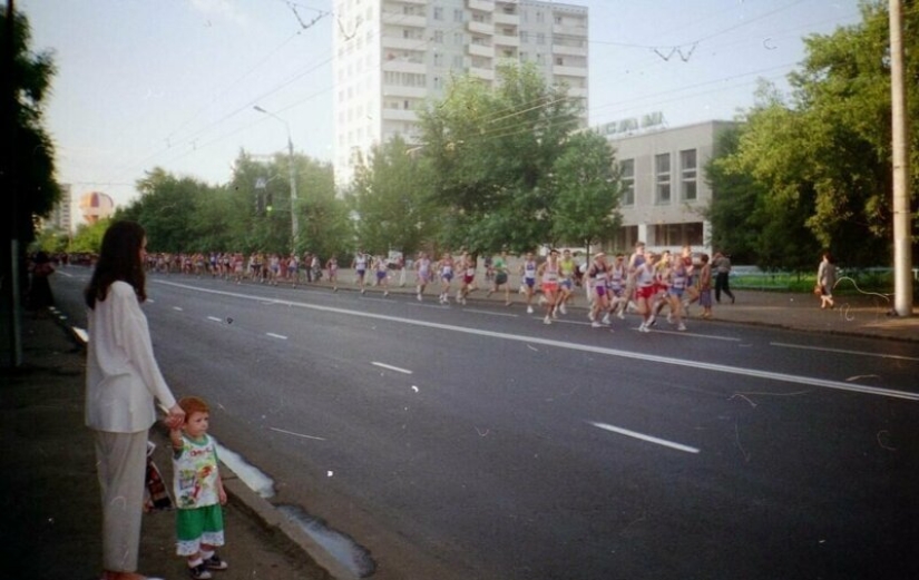 Destruction and disassembly: the Russian province in the dashing 90s Destruction and disassembly: the Russian province in the dashing 90s