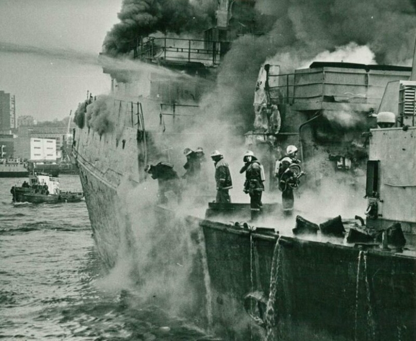 Destruction and disassembly: the Russian province in the dashing 90s Destruction and disassembly: the Russian province in the dashing 90s