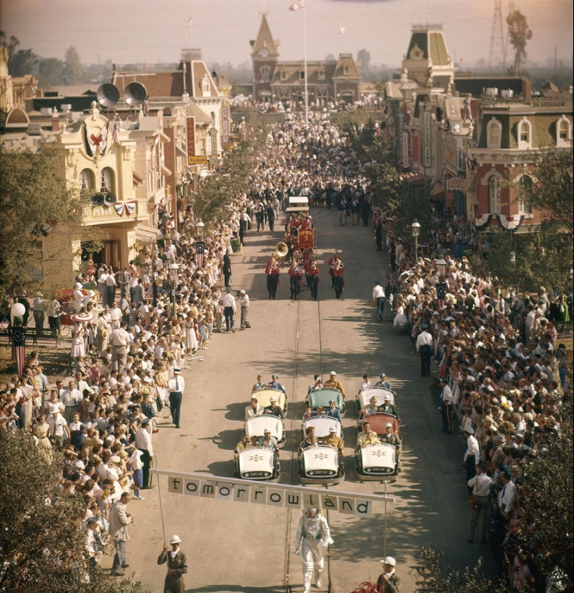 Disneyland en su día de apertura en 1955 Disneyland en su día de apertura en 1955