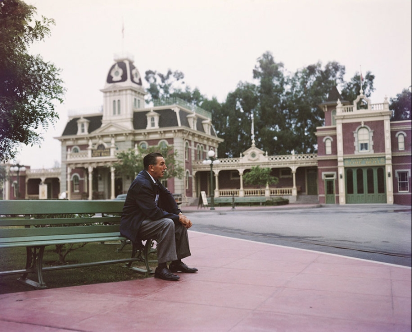 Disneyland on its opening day in 1955 Disneyland on its opening day in 1955