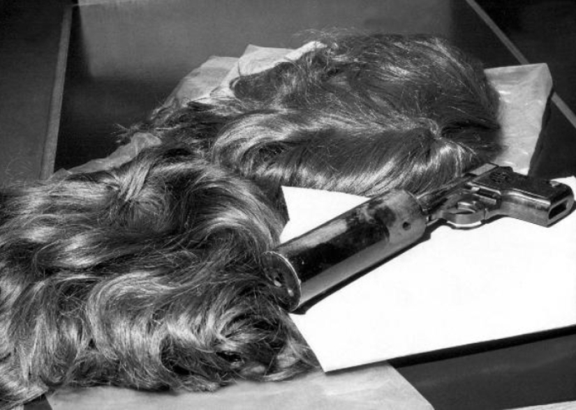 "Disparar y tener sexo son la misma cosa...", o lo que querían los revolucionarios de la nueva formación de la RAF "Disparar y tener sexo son la misma cosa...", o lo que querían los revolucionarios de la nueva formación de la RAF