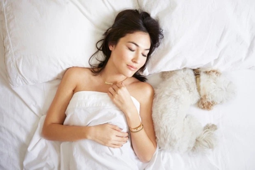 Doctors say that lying in bed is more effective for weight loss, what to do at the gym